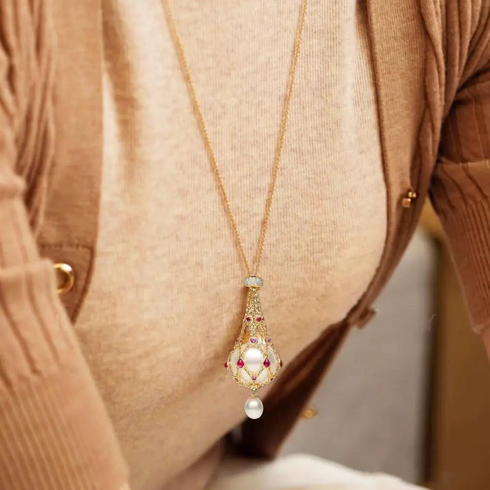 Victoria Necklace  24k Gold Plated™