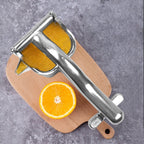 FruitCrush™ - Fruit Juice Squeezer - Cartnoova